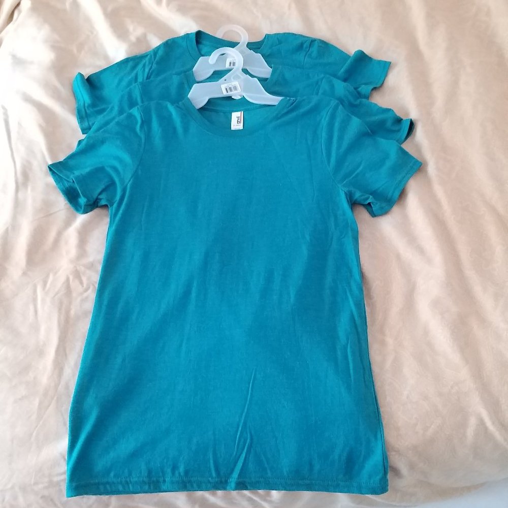 Anvil short sleeve t shirts lot of 3pcs , color green ,Size xs,  new